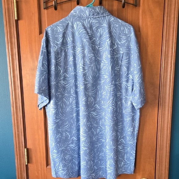 Men's Blue Leaf Print Casual Button-Down Shirt - Picture 5 of 6